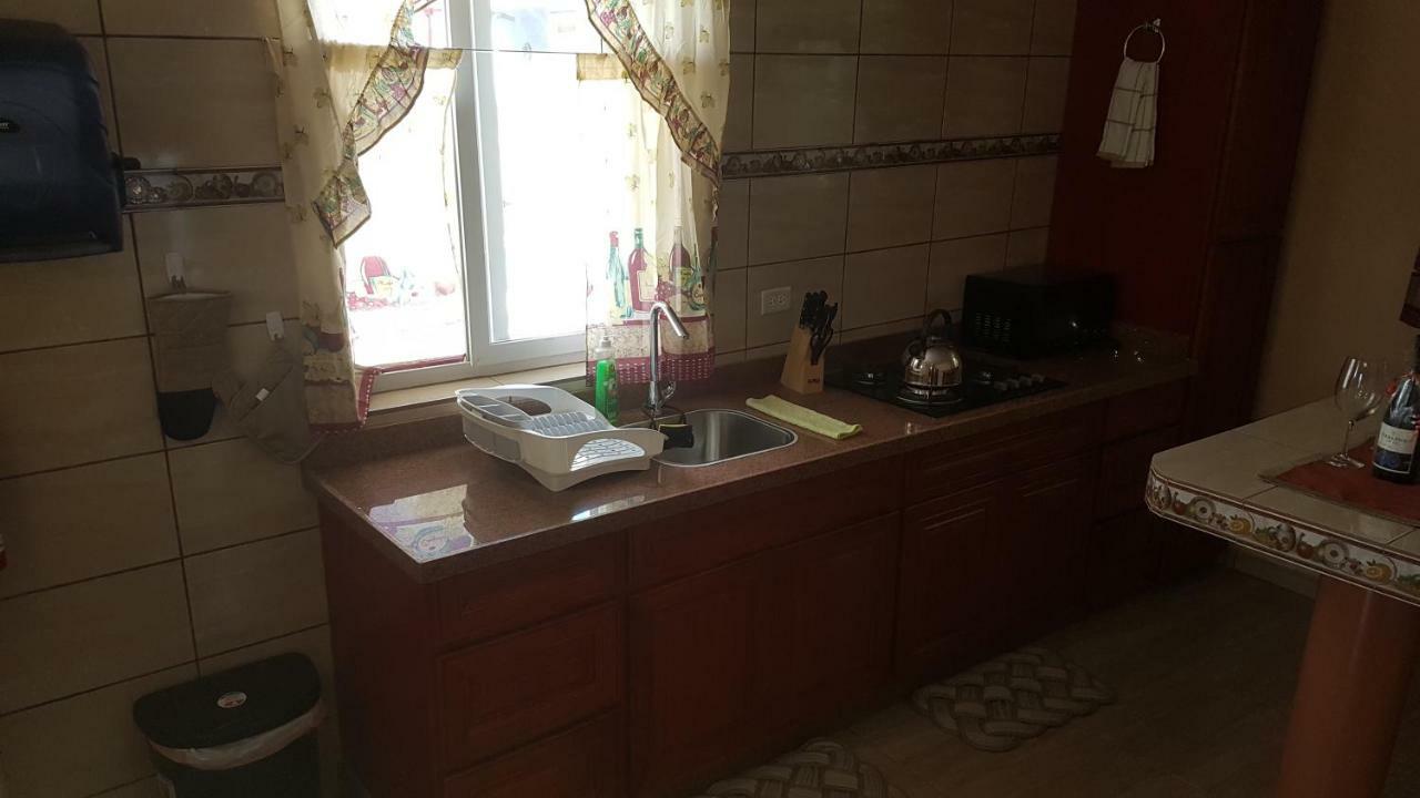 Olive'S Apartment Oranjestad Extérieur photo